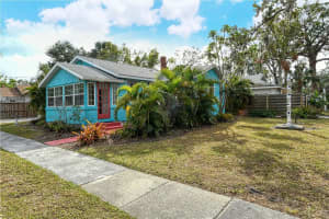 1330 COCOANUT AVENUE, SARASOTA, FL 34236 Sold 02/21/25
