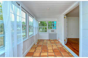 1330 COCOANUT AVENUE, SARASOTA, FL 34236 Sold 02/21/25