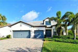 8052 Grande Shores Dr, SARASOTA
