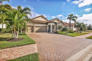 7014 WHITTLEBURY TRAIL, LAKEWOOD RANCH, FL 34202 Sold 05/20/25