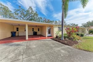 390 301 Blvd W #8c, BRADENTON
