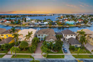1215 Acappella Ln, APOLLO BEACH