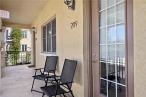 445 ORANGE AVENUE, SARASOTA, FL 34236 Sold 03/31/25