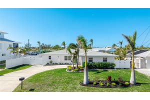 4204 ROYAL PALM DRIVE, BRADENTON, FL 34210 Sold 03/28/25