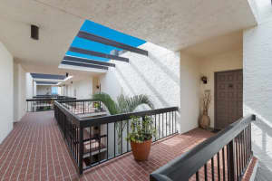 1965 GULF OF MEXICO DRIVE, LONGBOAT KEY, FL 34228 Sold 05/02/25