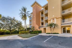 6474 WATERCREST WAY, LAKEWOOD RANCH, FL 34202 Sold 05/01/25