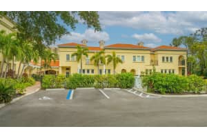 1685 LAUREL STREET, SARASOTA, FL 34236 Sold 02/04/25