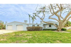 517 71ST STREET, HOLMES BEACH, FL 34217 Sold 02/07/25
