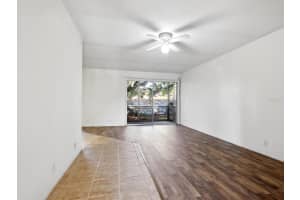 911 BYRON LANE, SARASOTA, FL 34243 Sold 02/28/25