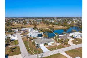 403 PINE TREE TERRACE, VENICE, FL 34293 Sold 04/15/25