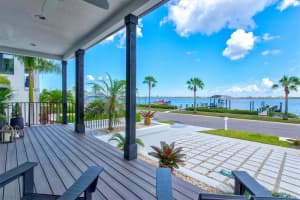 1914 Riverside Dr E, BRADENTON