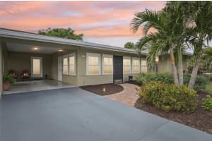 430 BEACH PARK BOULEVARD, VENICE, FL 34285 Sold 05/13/25
