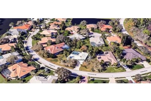 8303 DEERBROOK CIRCLE, SARASOTA, FL 34238 Sold 08/28/25