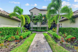 5685 Palmer Cir #105, BRADENTON