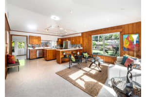 711 RUSSELL STREET, LONGBOAT KEY, FL 34228 - MLS#MFRA4636733