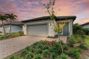 6273 Winding Pine Dr, NOKOMIS