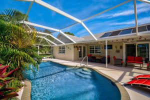 6607 39TH AVENUE CIRCLE, BRADENTON, FL 34209 Sold 04/09/25