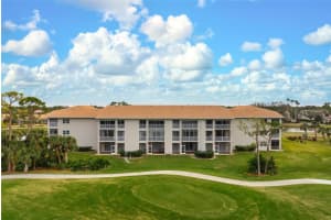 9610 CLUB SOUTH CIRCLE, SARASOTA, FL 34238 Sold 05/05/25