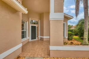 9414 FOREST HILLS CIRCLE, SARASOTA, FL 34238 Sold 03/11/25