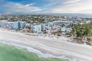 5200 GULF DRIVE, HOLMES BEACH, FL 34217 Sold 04/02/25