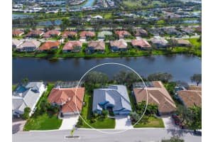 2905 SEASONS BOULEVARD, SARASOTA, FL 34240 Sold 03/31/25