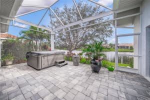 2905 SEASONS BOULEVARD, SARASOTA, FL 34240 Sold 03/31/25