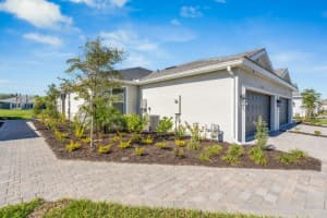 8109 MOONBEAM AVENUE, SARASOTA, FL 34241 Sold 07/31/25