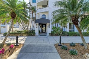 306 GOLDEN GATE POINT, SARASOTA, FL 34236 Sold 03/12/25