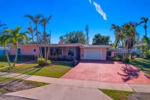 2412 CRESCENT COURT, BRADENTON, FL 34208 Sold 02/20/25