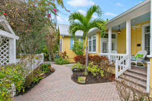 115 EDMONDSON AVENUE, SARASOTA, FL 34242 Sold 03/14/25