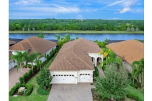 7220 WHITTLEBURY TRAIL, LAKEWOOD RANCH, FL 34202 Sold 05/16/25
