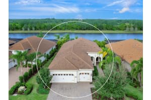 7220 WHITTLEBURY TRAIL, LAKEWOOD RANCH, FL 34202 Sold 05/16/25