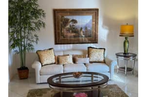 581 106TH AVENUE, NAPLES, FL 34108 Sold 05/15/25