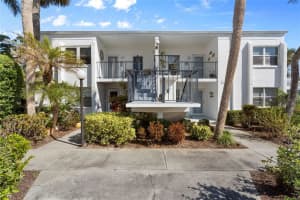 755 Village Cir #203, VENICE