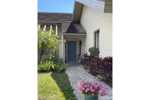 3354 SANDLEHEATH #13, SARASOTA, FL 34235 Sold 05/30/25