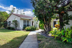2291 PUEBLO LANE, SARASOTA, FL 34231 Sold 09/03/25