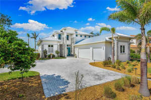 935 BAYSHORE ROAD, NOKOMIS, FL 34275 Sold 07/22/25