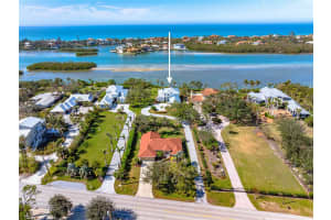 935 BAYSHORE ROAD, NOKOMIS, FL 34275 Sold 07/22/25