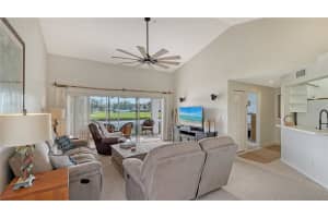6556 FAIRWAY GARDENS DR, BRADENTON, FL 34203 - MLS#MFRA4637170