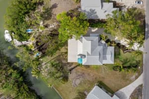 6821 LONGBOAT DRIVE, LONGBOAT KEY, FL 34228 Sold 07/03/25