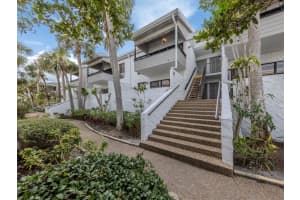 1555 TARPON CENTER DRIVE, VENICE, FL 34285 - MLS#MFRA4637175
