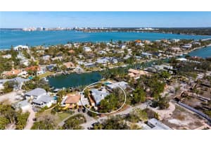 527 FREELING DRIVE, SARASOTA, FL 34242 Sold 04/18/25