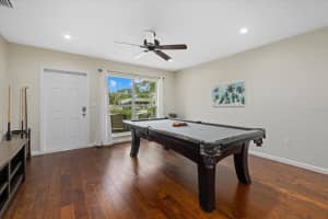 330 CARUSO PLACE, SARASOTA, FL 34237 Sold 08/15/25