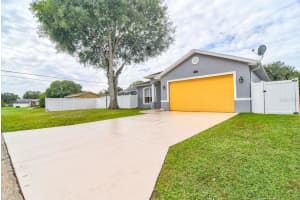 3906 CHAUCER LANE, SARASOTA, FL 34241 Sold 05/16/25