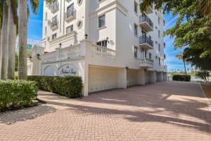 166 GOLDEN GATE POINT, SARASOTA, FL 34236 Sold 03/20/25