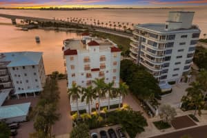 166 GOLDEN GATE POINT, SARASOTA, FL 34236 Sold 03/20/25
