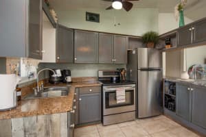 2206 25TH AVENUE, BRADENTON, FL 34205 Sold 03/20/25
