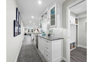 5780 MIDNIGHT PASS ROAD, SARASOTA, FL 34242 Sold 05/05/25
