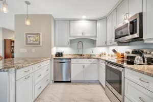 2810 51ST AVENUE, BRADENTON, FL 34207 Sold 04/01/25