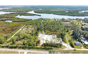 9045 CALOOSA DRIVE, VENICE, FL 34293 - MLS#MFRA4637388